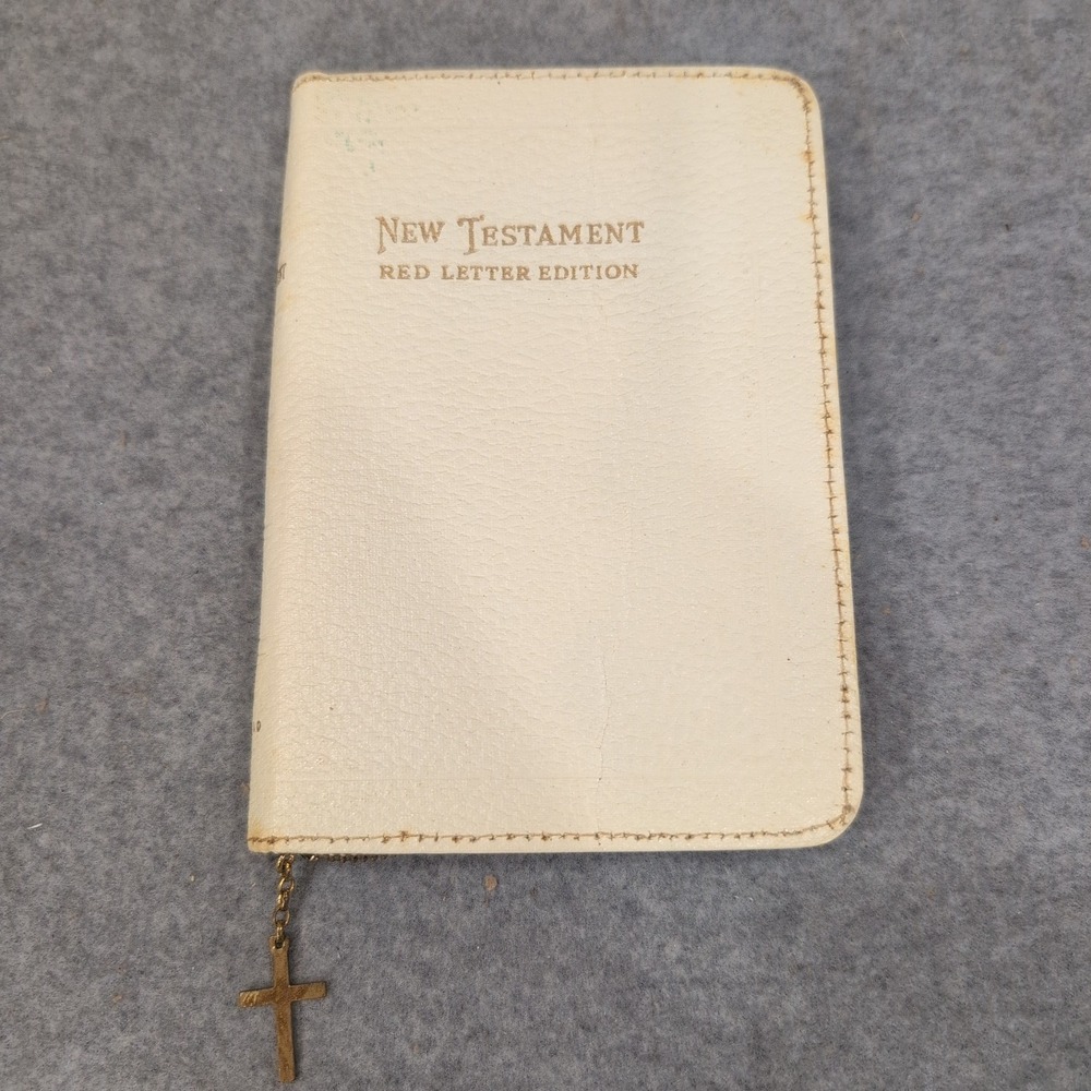 World Publishing KJV New Testament Red Letter Edition Zippered White Cross Case - Picture 1 of 10